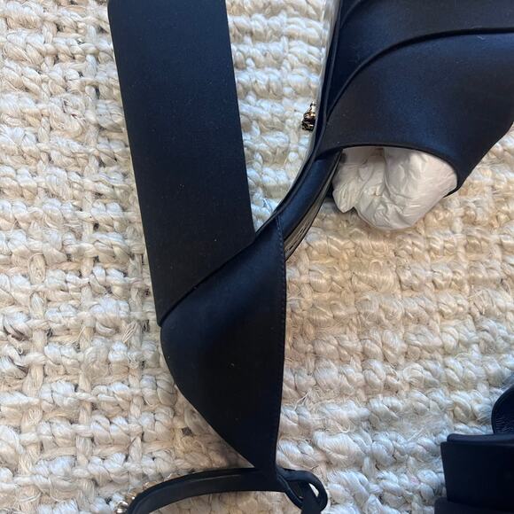 VERSACE Satin Platform Pumps Sz 37 - Picture 5 of 12